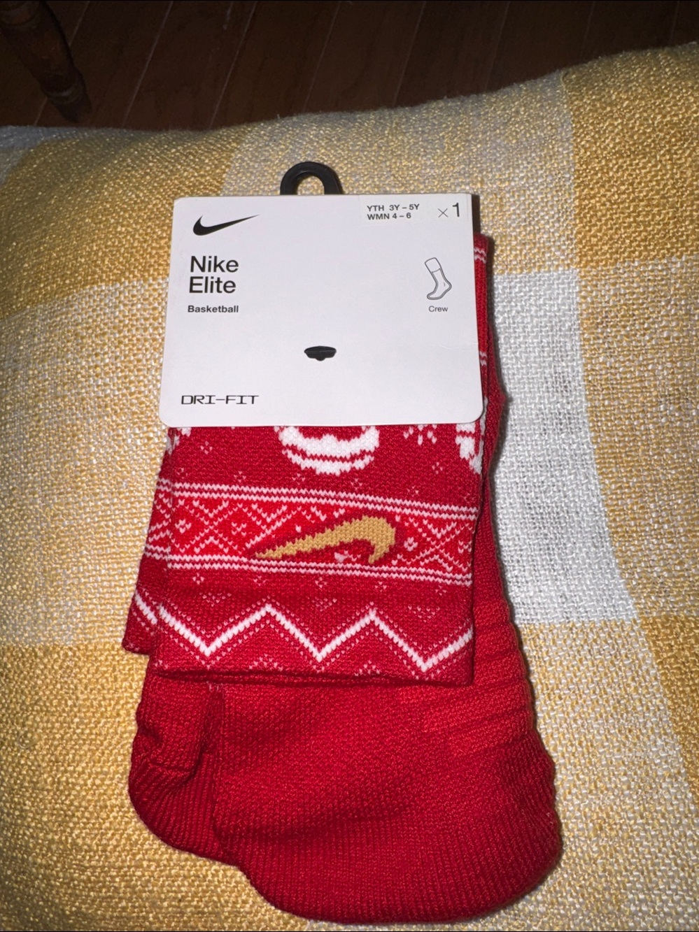 Nike Elite Christmas Dri-Fit Basketball Red Crew Socks with Gold Swoosh 🎅🏻🤶